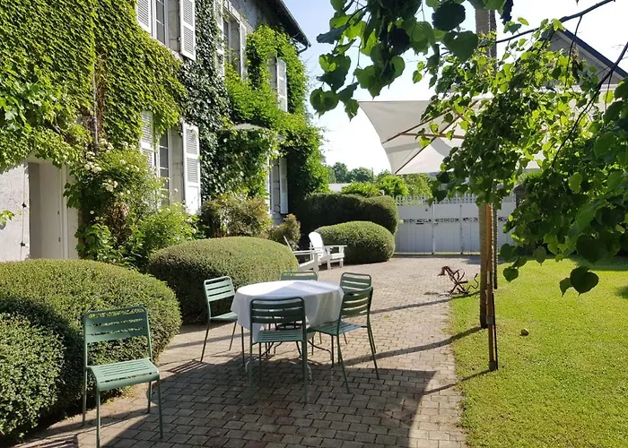 Πανσιόν Maison Marco Espoey